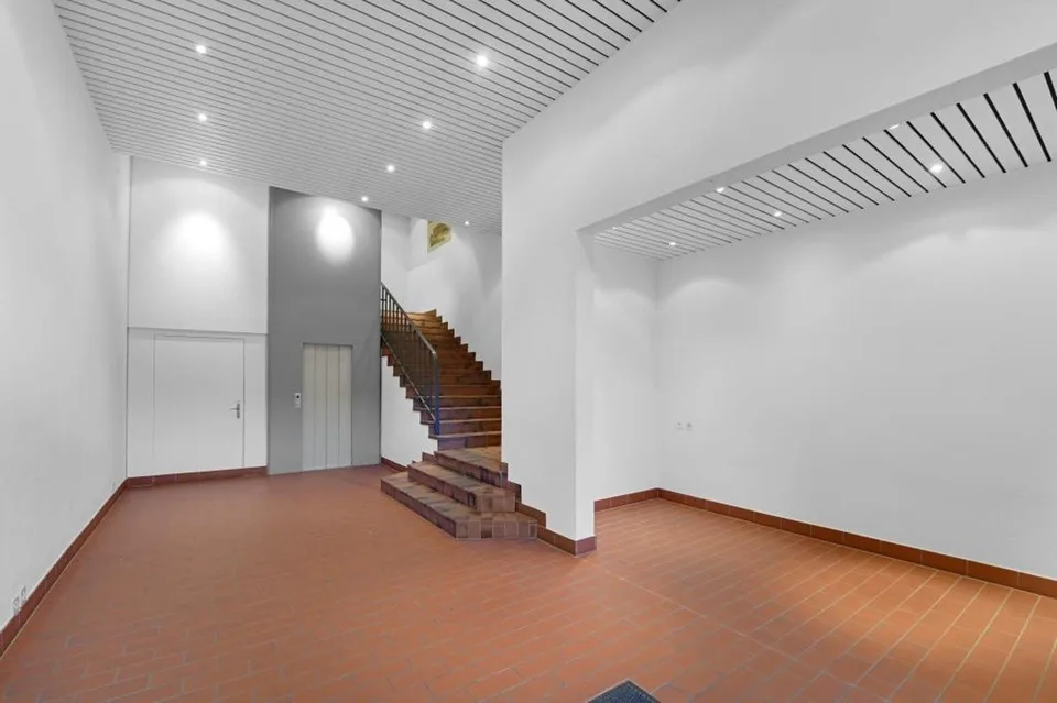 Unternehmerische Perspektiven für Büronutzung, Lagerfläche, Praxis, Atelier – Foto 8 von 12