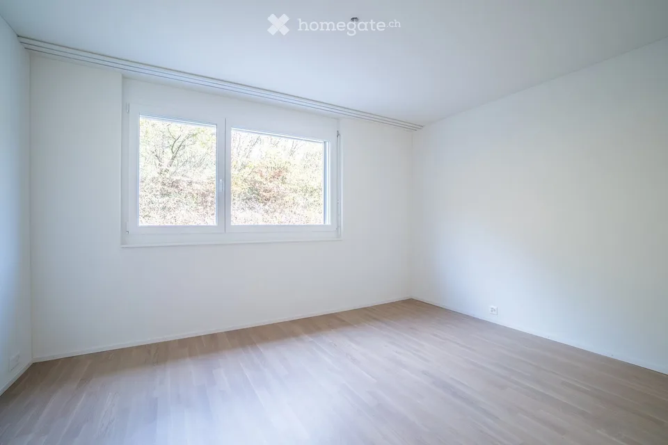 Moderne 4.5-Zimmer-Wohnung mit Balkon in Teufenthal