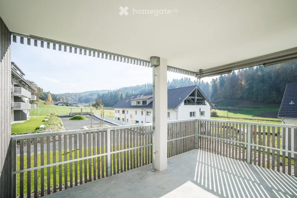 Moderne 4.5-Zimmer-Wohnung mit Balkon in Teufenthal
