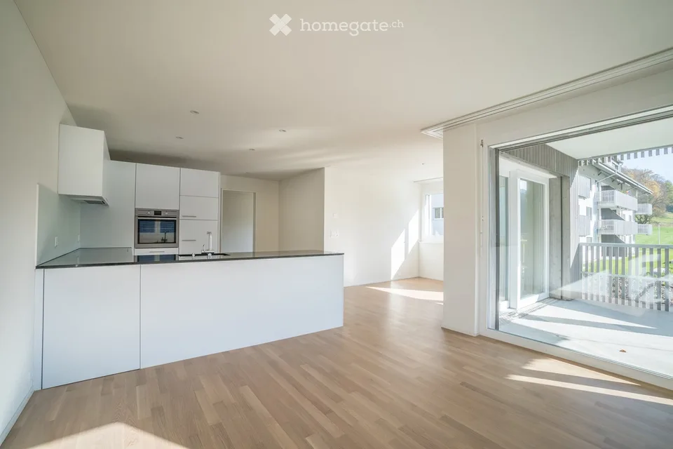 Moderne 4.5-Zimmer-Wohnung mit Balkon in Teufenthal