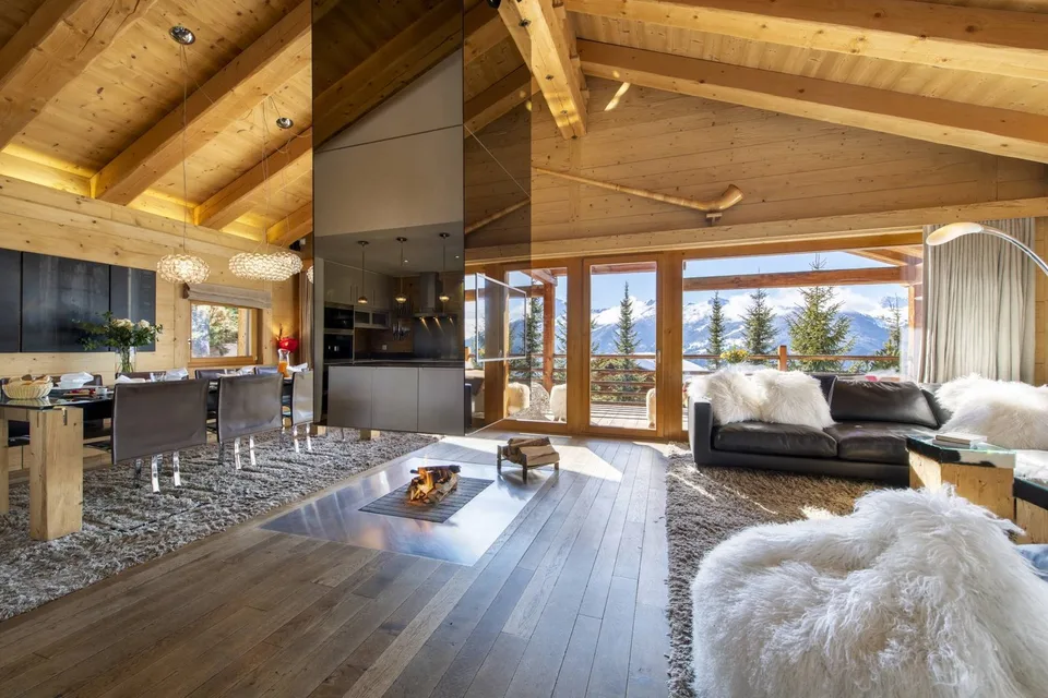 Chalet Spa | Luxury Chalet with Spectacular Views!