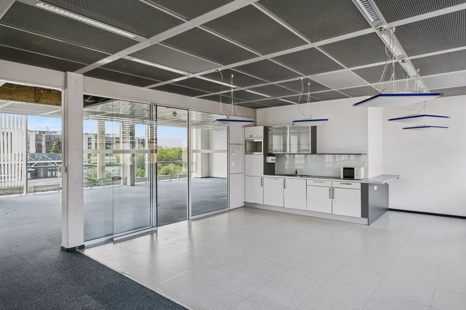 Büros Plug & Play am Flughafen mit hervorragender Sichtbarkeit – Foto 6 von 11
