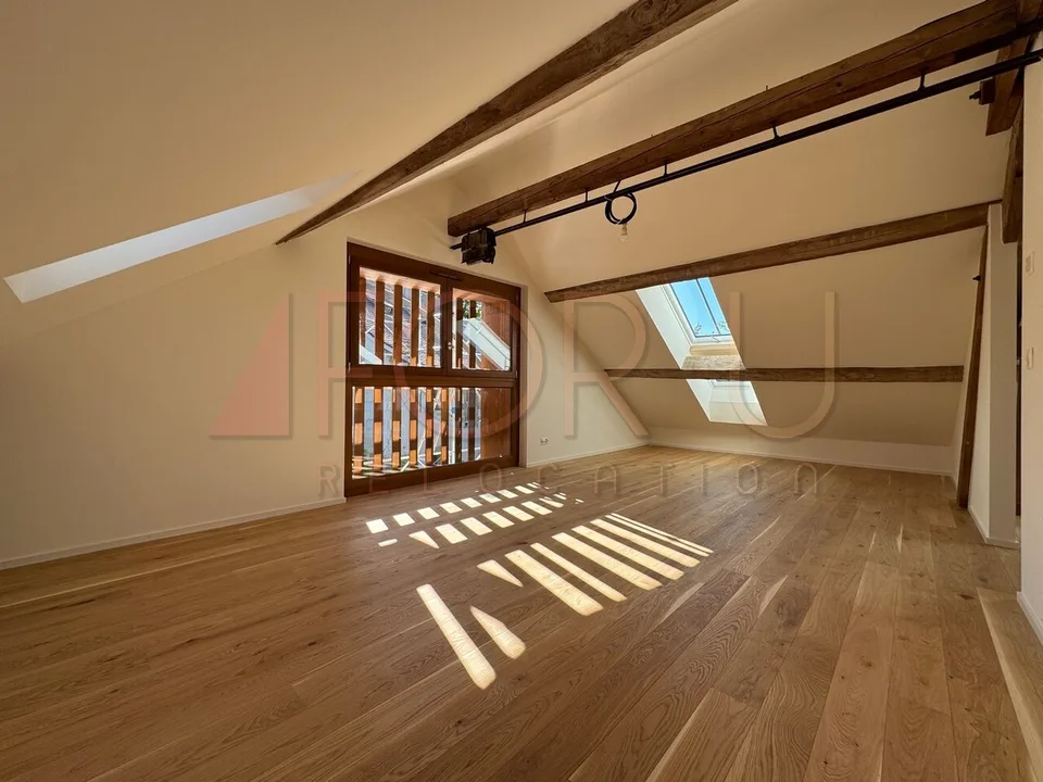 Ancienne ferme transformée en triplex de 6.5 pièces à Avusy