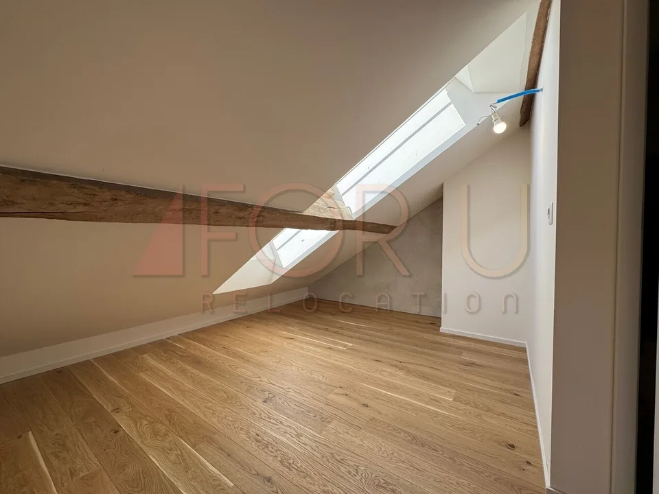 Ancienne ferme transformée en triplex de 6.5 pièces à Avusy
