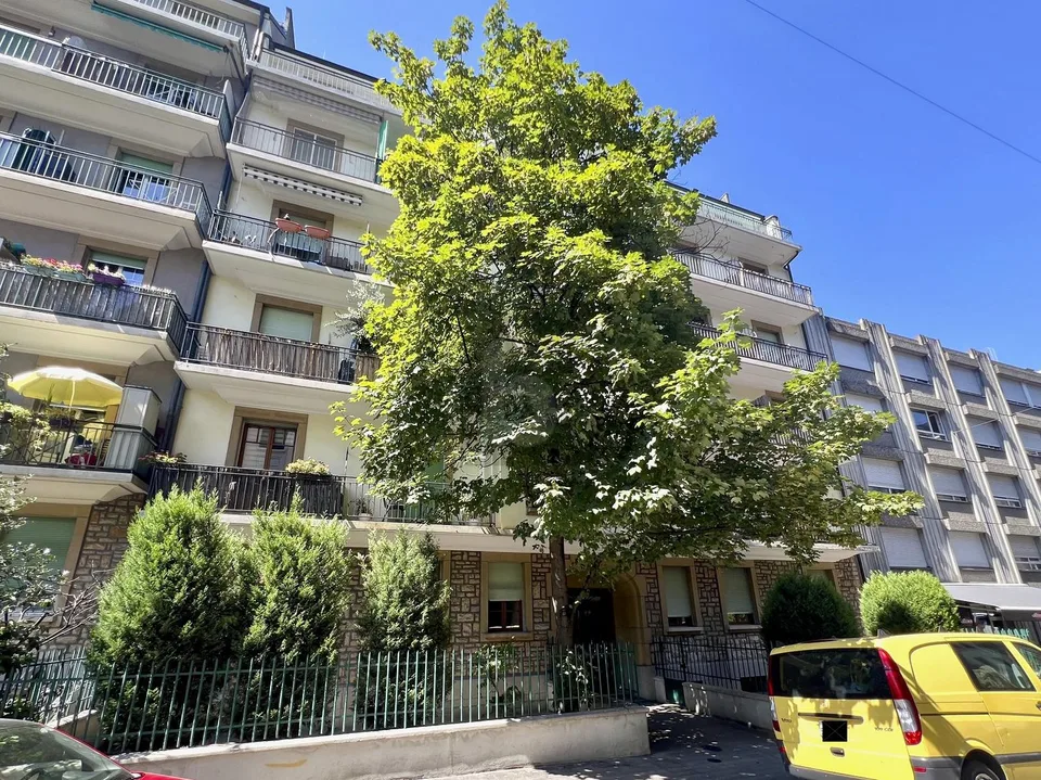 CHARMANT MEUBLÉ CENTRAL POUR COUPLE OU FAMILLE