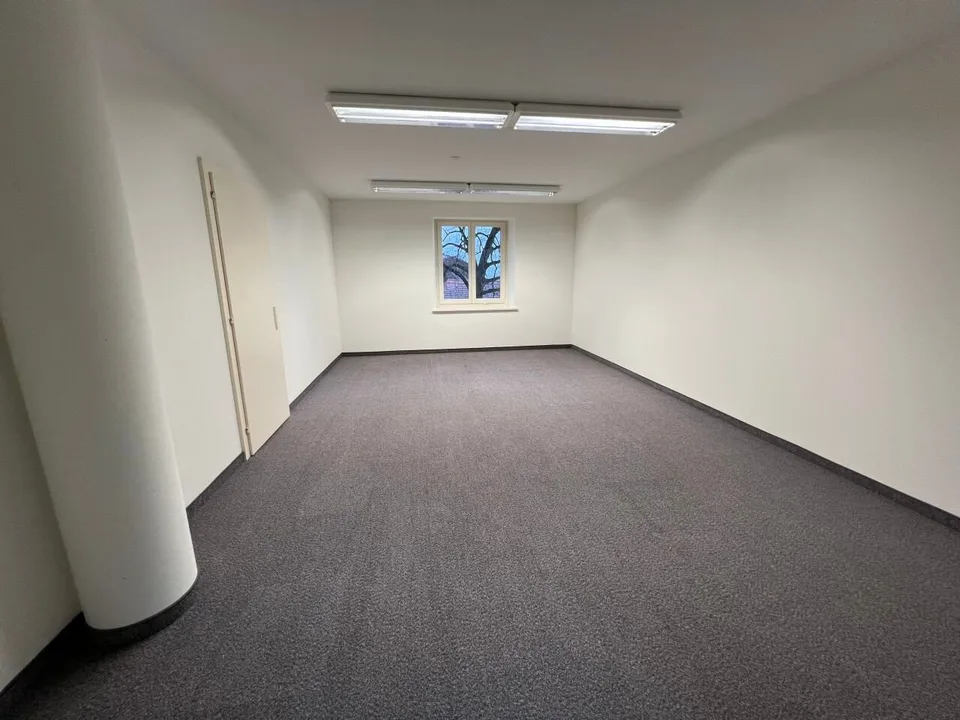 Büro von 26m² im Schloss Vaumarcus