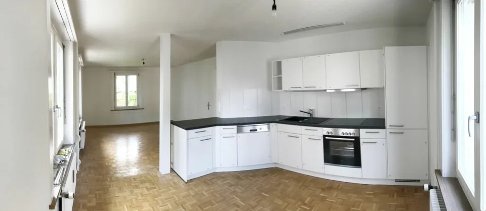 Sanierte Altbauwohnung an wunderschöner und ruhiger Lage