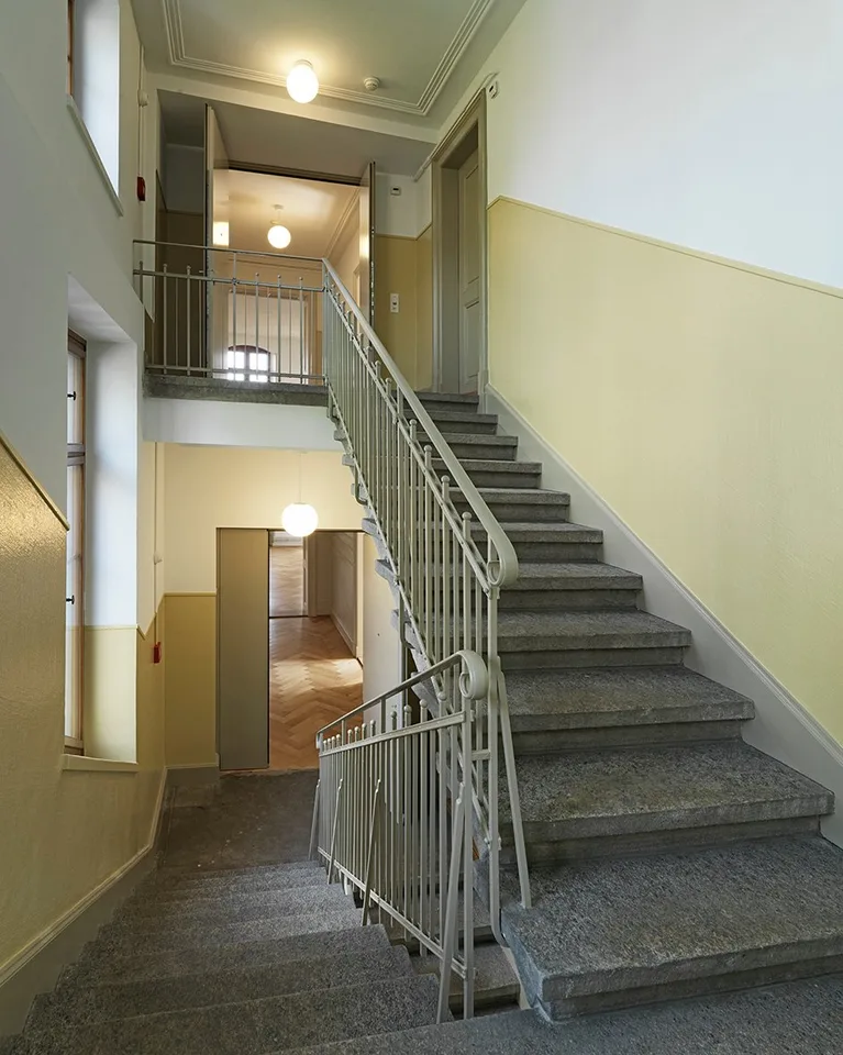 Spazi di ufficio attraenti in un edificio storico – foto 9 di 10
