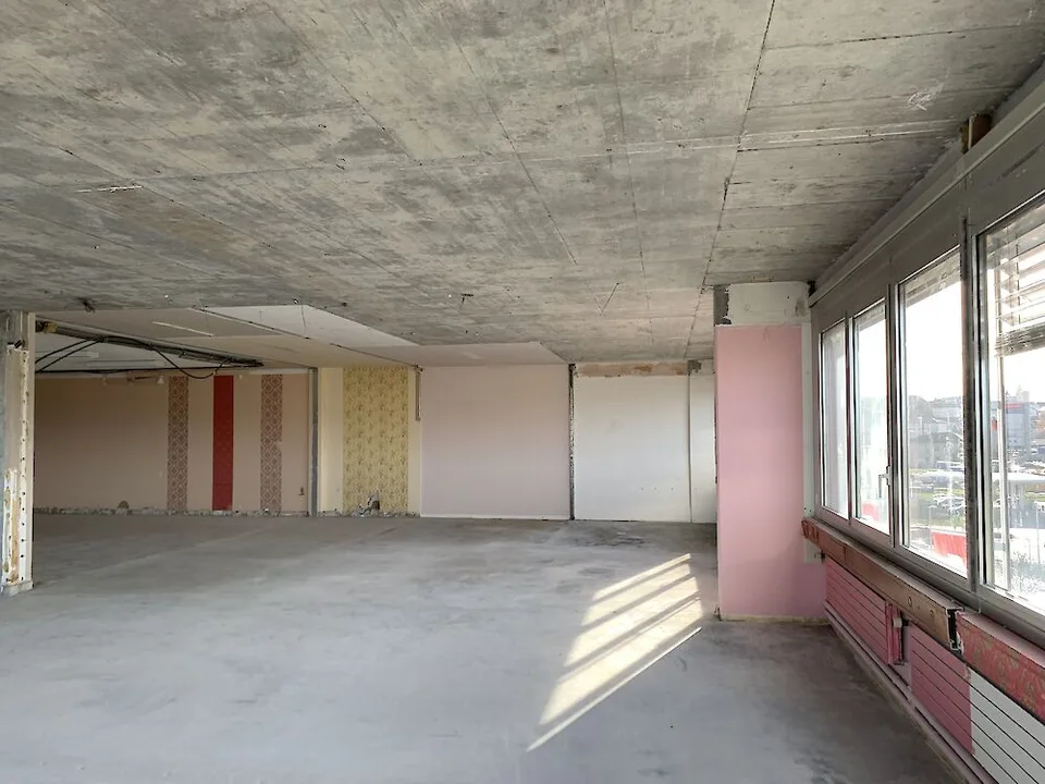 Geräumiges und helles Lokal an der Warpelstrasse in Düdingen – foto 11 di 13