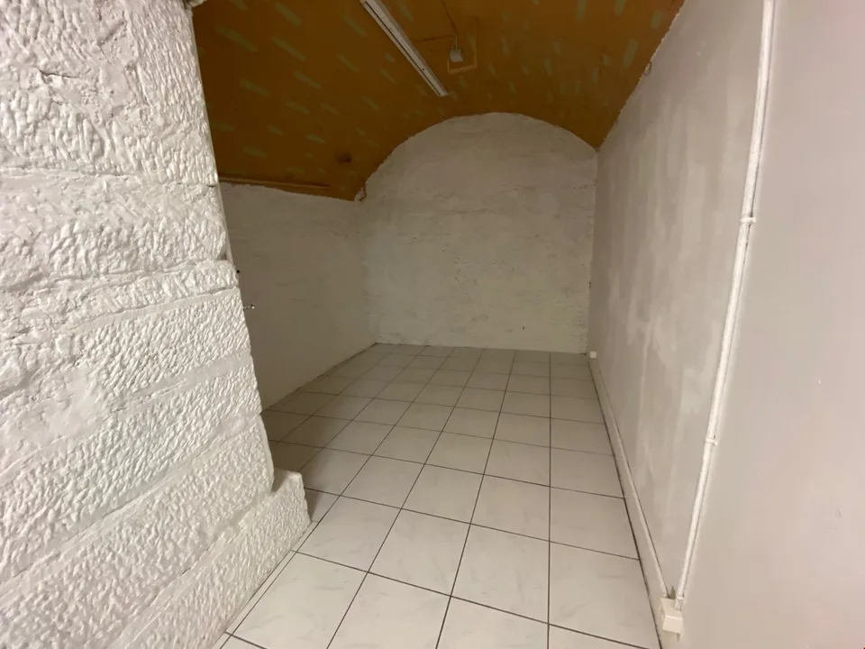 À louer cave voûtée dans un excellent emplacement piétonnier à Berne