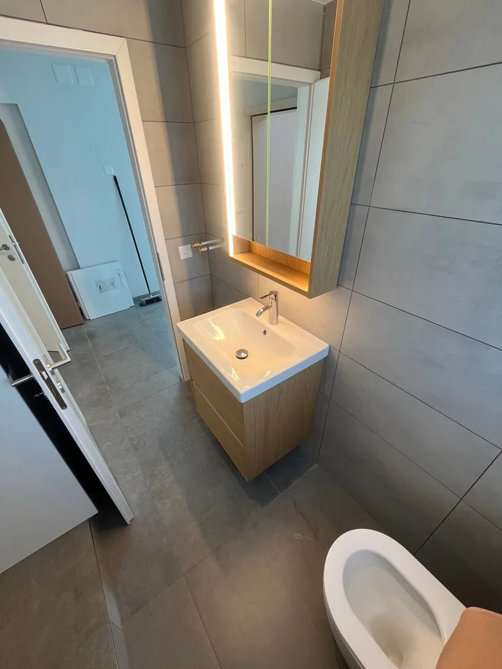 Premier occupant après rénovation totale – appartement mansarde moderne au cœur d'Olten – photo 7 sur 11