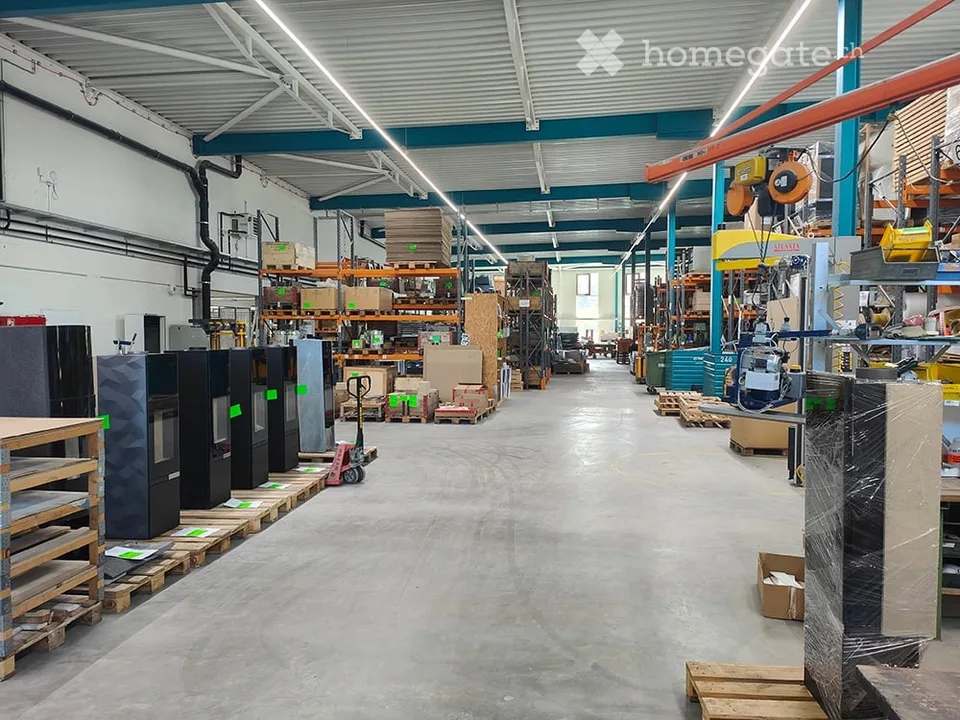Costruzione commerciale moderna (anno di costruzione 2023) – spazi flessibili da 500 m² al 2° piano