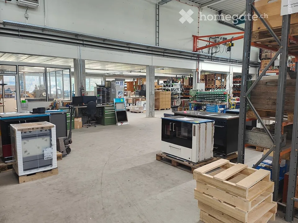 Costruzione commerciale moderna (anno di costruzione 2023) – spazi flessibili da 500 m² al 2° piano