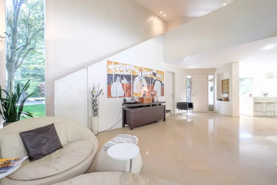 Proprietà di un architetto, molto privata e senza fastidi, Conches (GE)