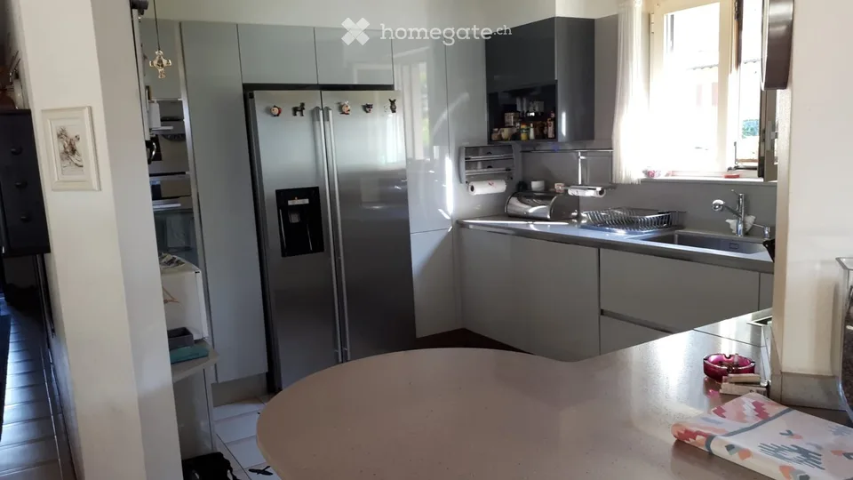 Zweifamilienhaus mit 2 Wohnungen + Keller (ca. 1000m3