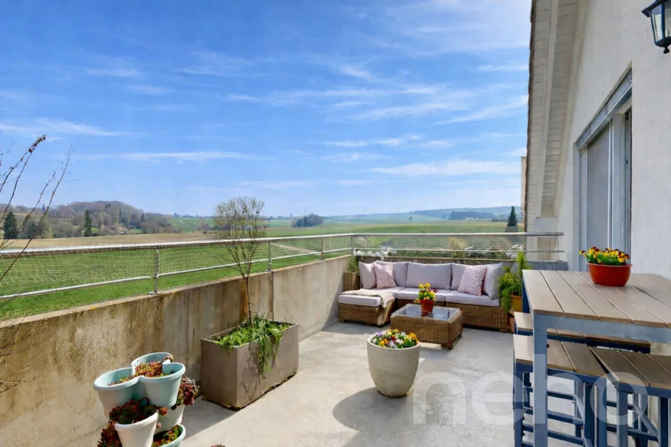 Ultimo piano di 145 m², grande terrazza con vista sulla campagna – foto 16 di 18