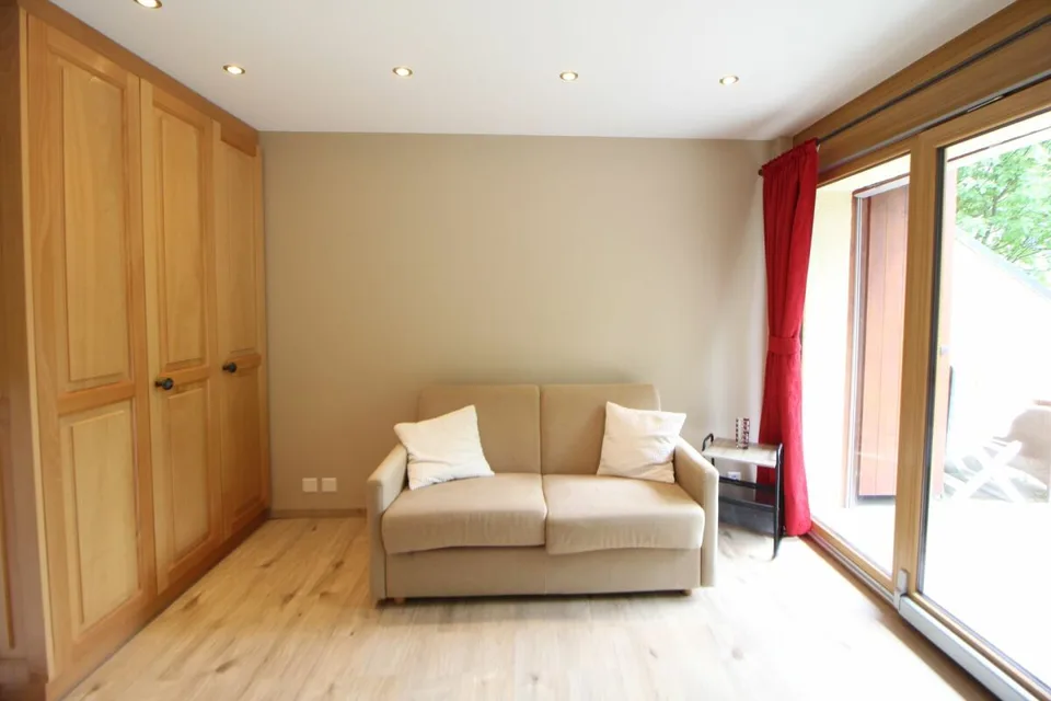 Renovierte Studio-Wohnung nahe dem Zentrum von Montana mit Terrasse