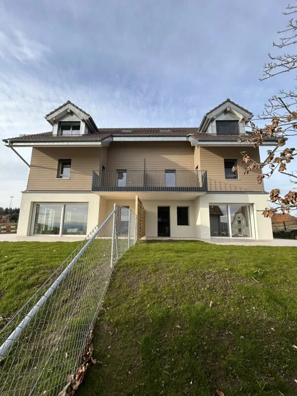 Villa gemella 5.5 locali a Cronay