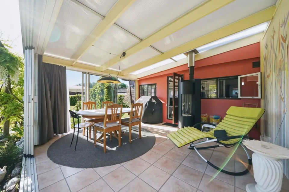 Mobilhome curato con 549 m² di terra, un totale di 5 lotti con grande potenziale di sviluppo