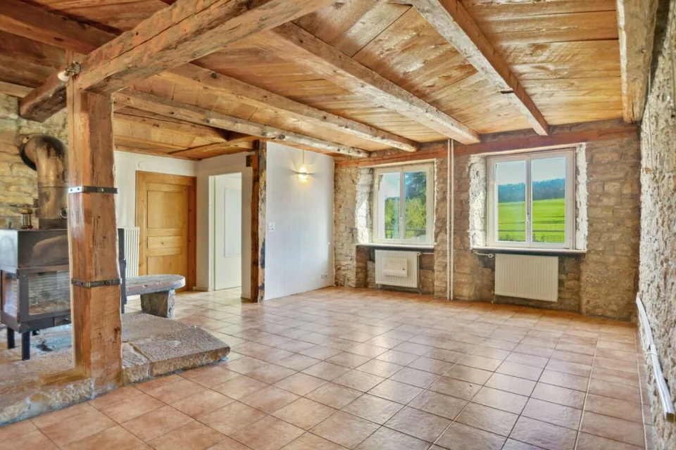 Le Noirmont, charming farm with building land