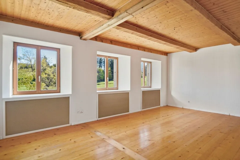 5.5 Zimmer Bauernhaus in Le Noirmont – Foto 7 von 13