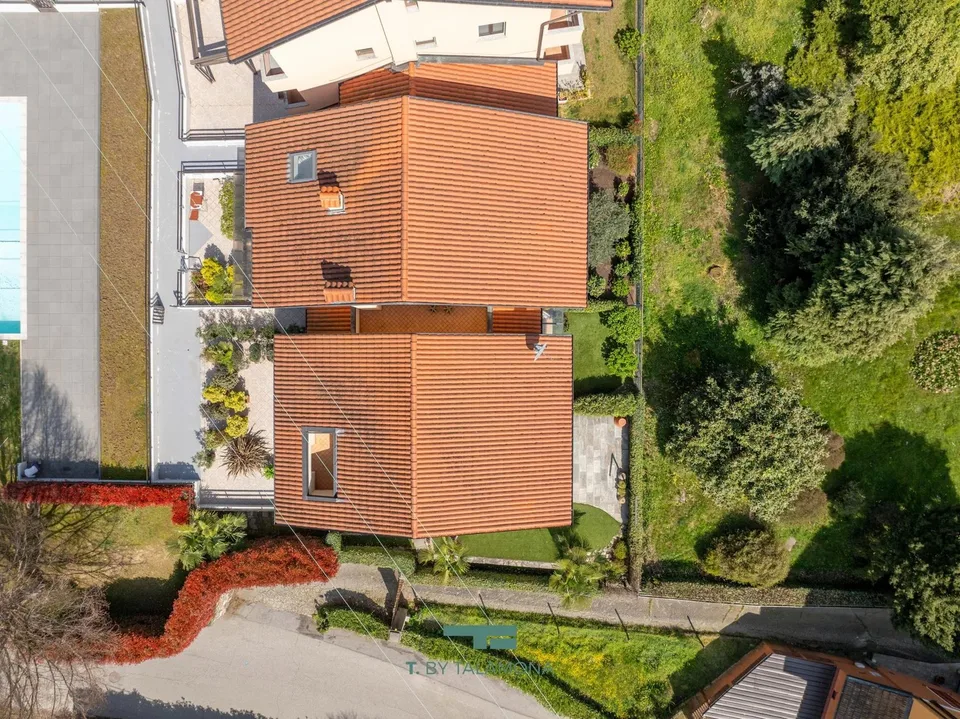 Casa a schiera in residenza con piscina – foto 10 di 13