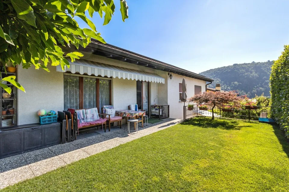 CASA SINGOLA CON DUE APPARTAMENTI INDIPENDENTI