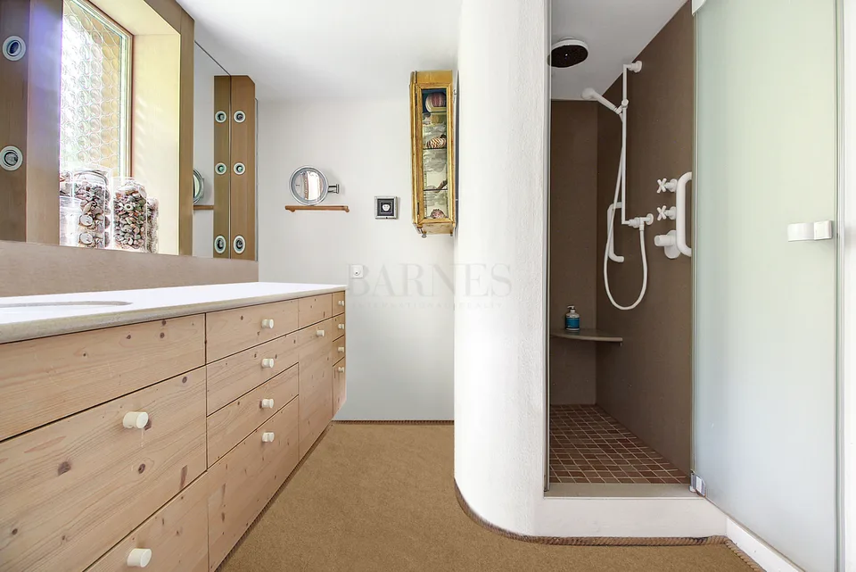 Appartement aux combles sur les hauteurs – photo 8 sur 9