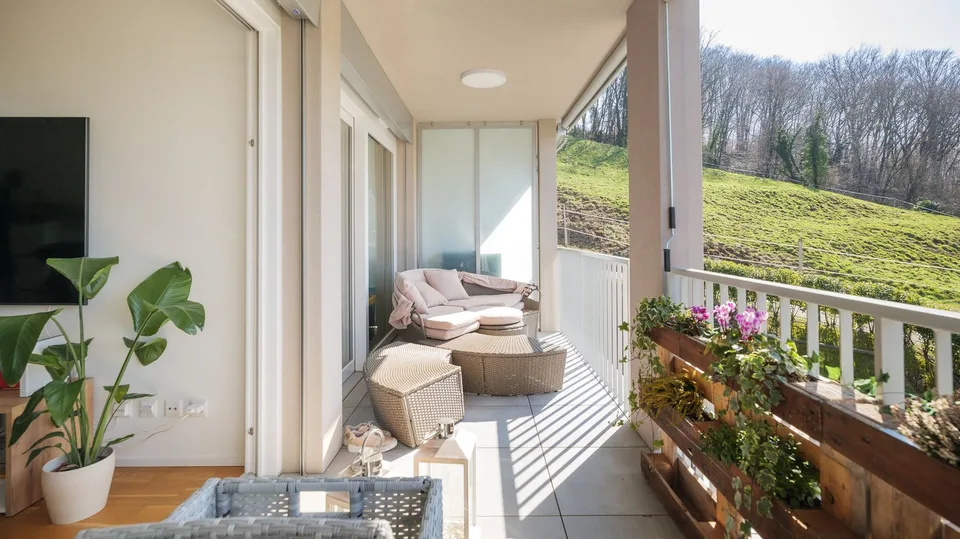 Appartement pratique de 2,5 pièces avec belle vue à Pazzallo