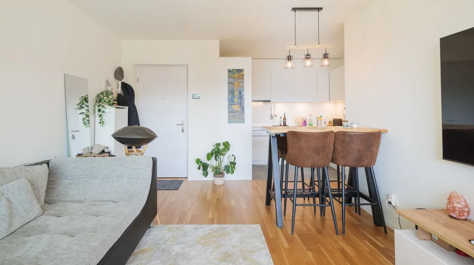 Appartement pratique de 2,5 pièces avec belle vue à Pazzallo