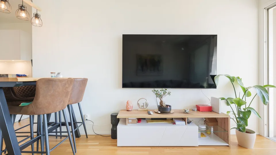 Praktische 2.5-Zimmer-Wohnung mit schöner Aussicht in Pazzallo – Foto 6 von 9