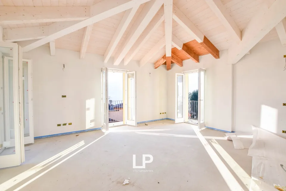Vier-Zimmer-Wohnung im zweiten Stock mit Terrasse in einem neuen Gebäude – Foto 15 von 30