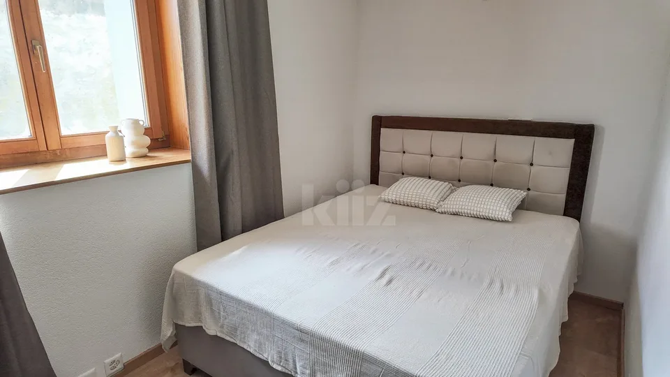 Schönes renoviertes Haus mit unabhängiger Wohnung – Foto 10 von 13