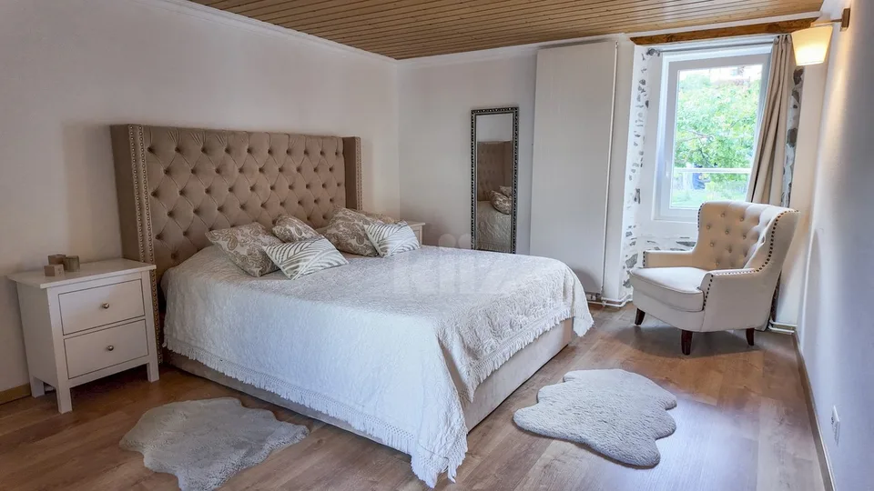 Schönes renoviertes Haus mit unabhängiger Wohnung – Foto 6 von 13