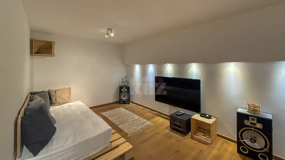 Belle villa individuelle avec pavillon et jardin – photo 10 sur 13