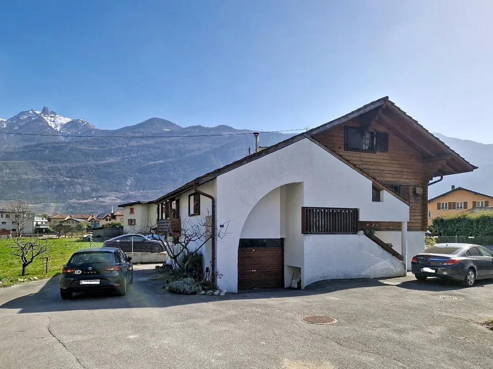 Fully, charmante maison de 5.5 pièces de 160 m2 avec garage et places de parc