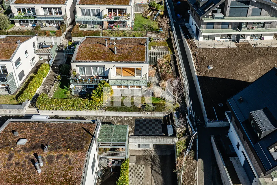 Schönes helles und modernes Doppelhaus mit 5.5 Zimmern zum Verkauf in Corseaux