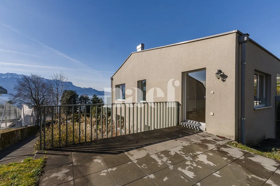 Schönes helles und modernes Doppelhaus mit 5.5 Zimmern zum Verkauf in Corseaux