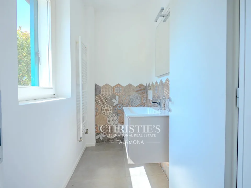 Appartamento di proprietà esclusivo con ascensore privato e vista sul lago – foto 13 di 13