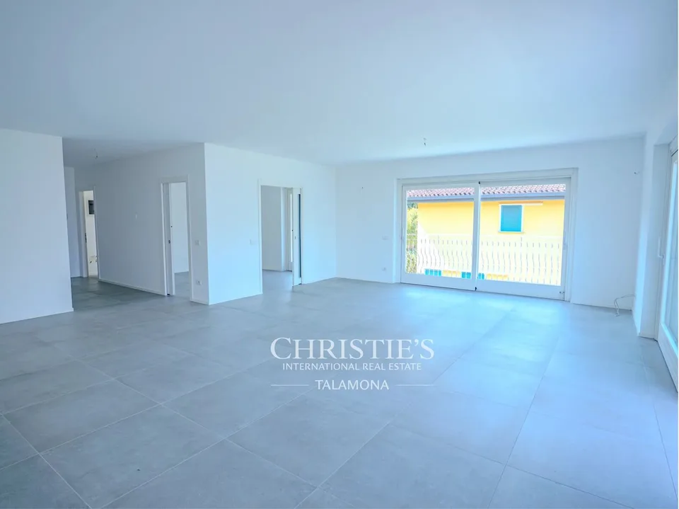 Appartamento di proprietà esclusivo con ascensore privato e vista sul lago – foto 8 di 13