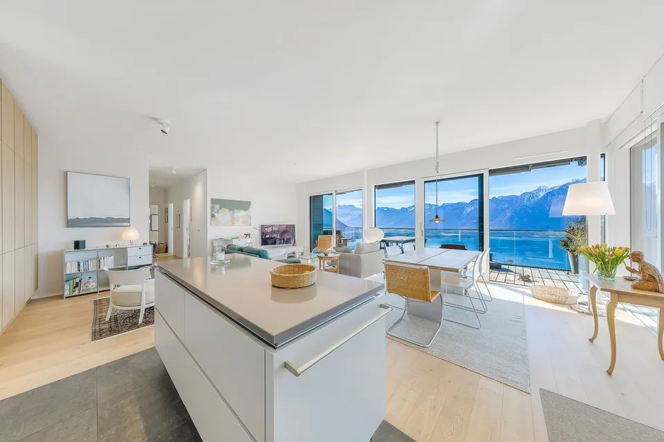 Eccezionale appartamento sulle alture di Montreux con vista panoramica sul lago