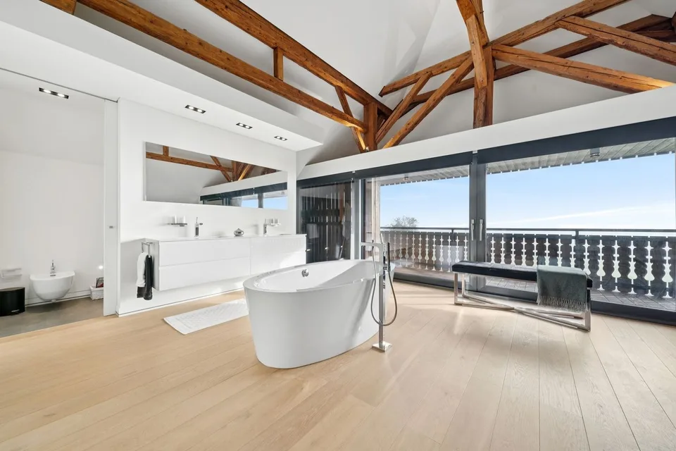 Luxe absolu et discrétion : ferme rénovée avec spa intérieur – photo 12 sur 13
