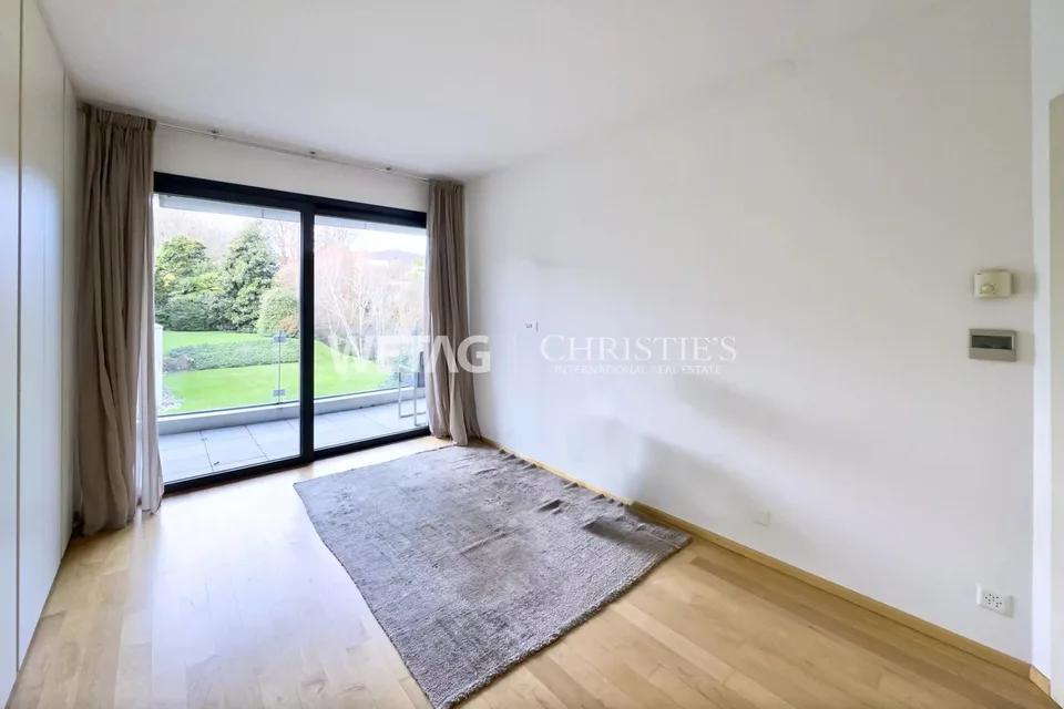 Zum Verkauf in Lugano: Moderne Duplex-Wohnung mit privatem Garten & herrlicher Seesicht, auch als Zweitwohnsitz möglich – Foto 9 von 13