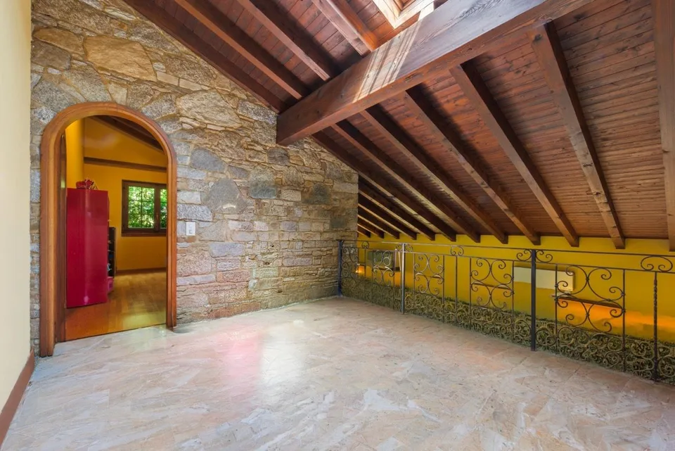 Elegance and Views: villa with lake view and absolute privacy – Foto 7 von 14