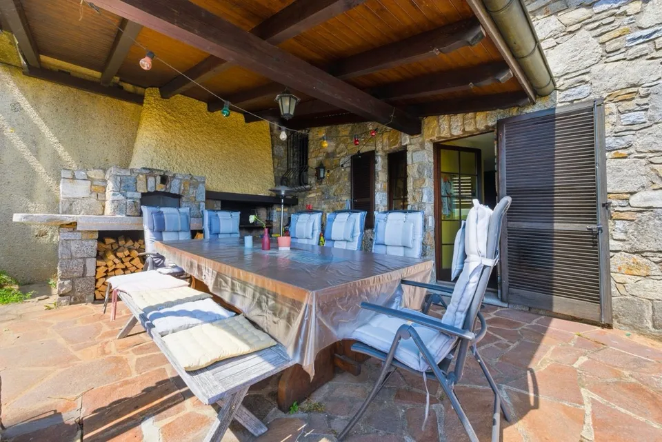 Elegance and Views: villa with lake view and absolute privacy – Foto 9 von 14