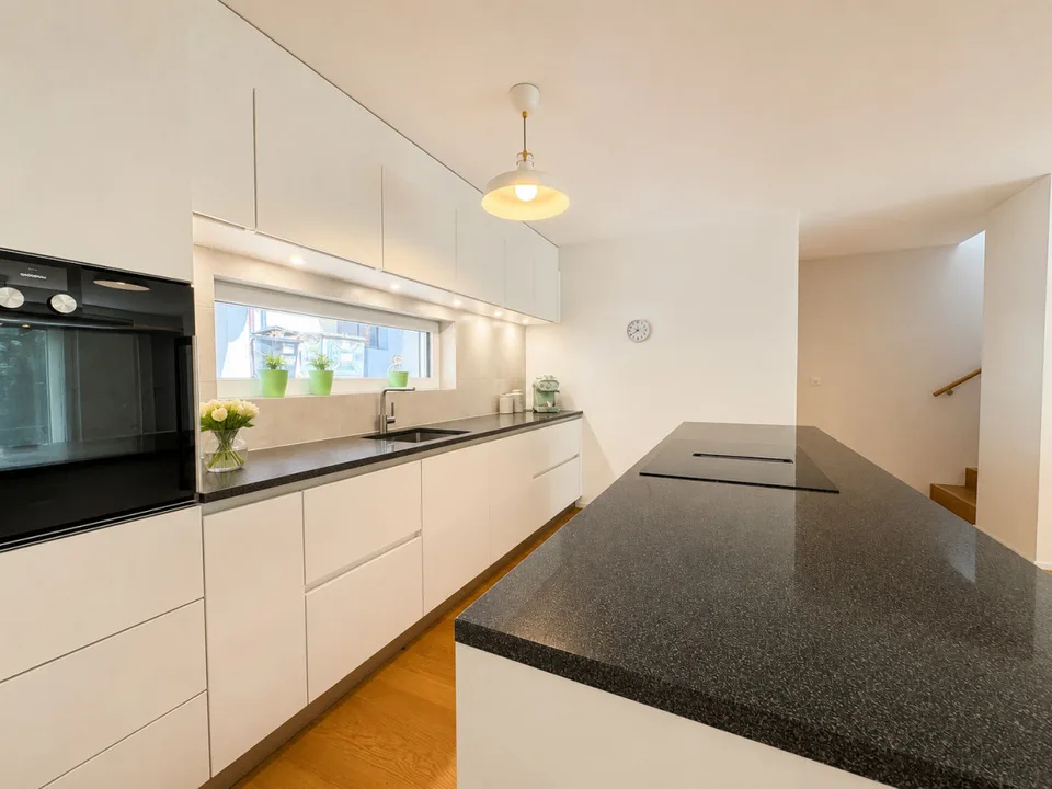 Villa urbana d'eccezione nel cuore di Martigny - 3.5 locali con giardino e seminterrato abitabile