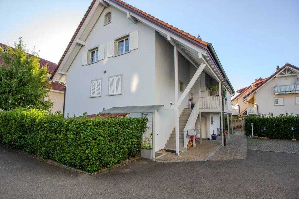 Large 3.5 room apartment with gallery
