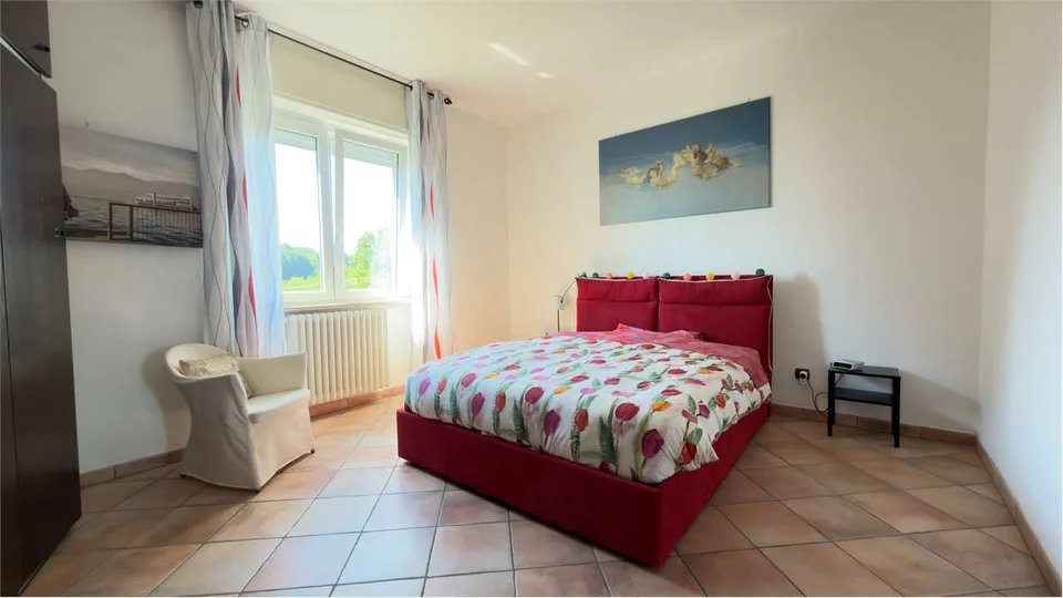 Saniertes Landhaus mit zwei unabhängigen Wohnungen, Pool und herrlicher Aussicht – Foto 9 von 13