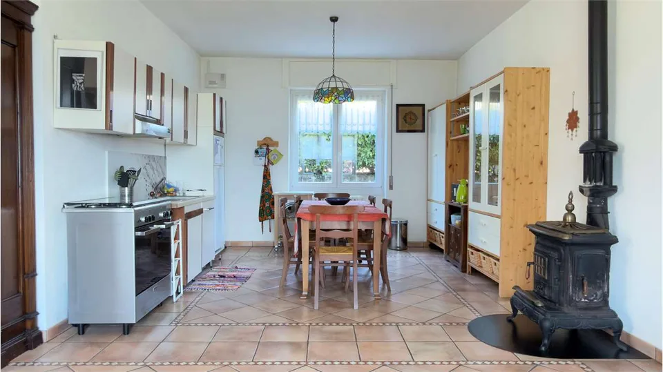 Saniertes Landhaus mit zwei unabhängigen Wohnungen, Pool und herrlicher Aussicht – Foto 7 von 13