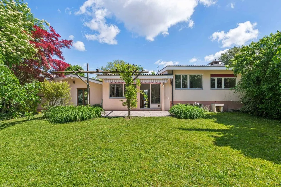 En exclusivité  Charmante villa familiale de plain-pied au calme absolu